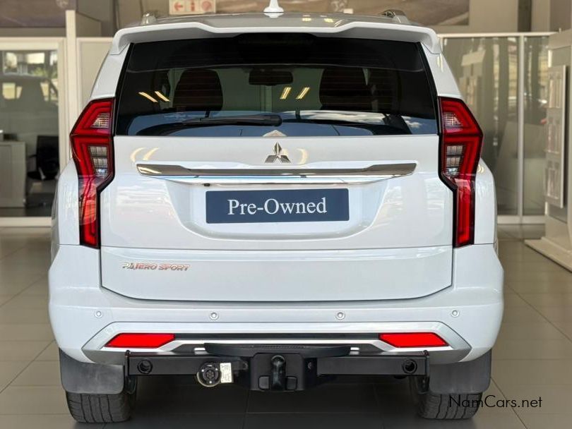 2022 Mitsubishi Pajero photo 4