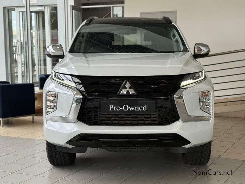 2023 Mitsubishi Pajero photo 2