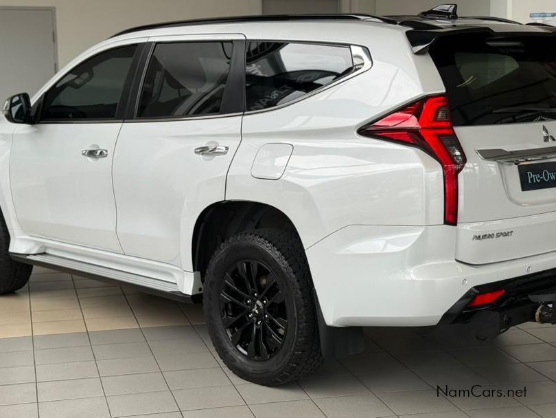 2023 Mitsubishi Pajero photo 3