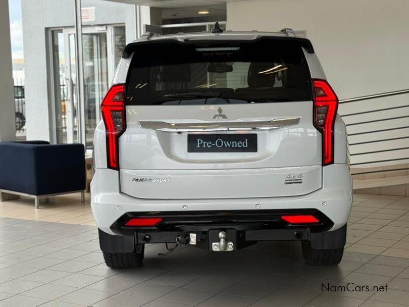 2023 Mitsubishi Pajero photo 4