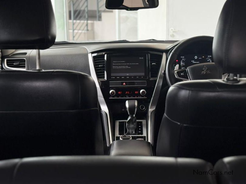 2023 Mitsubishi Pajero photo 5