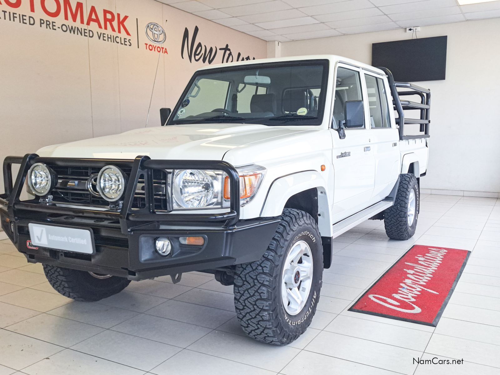 2021 Toyota Land Cruiser photo 1
