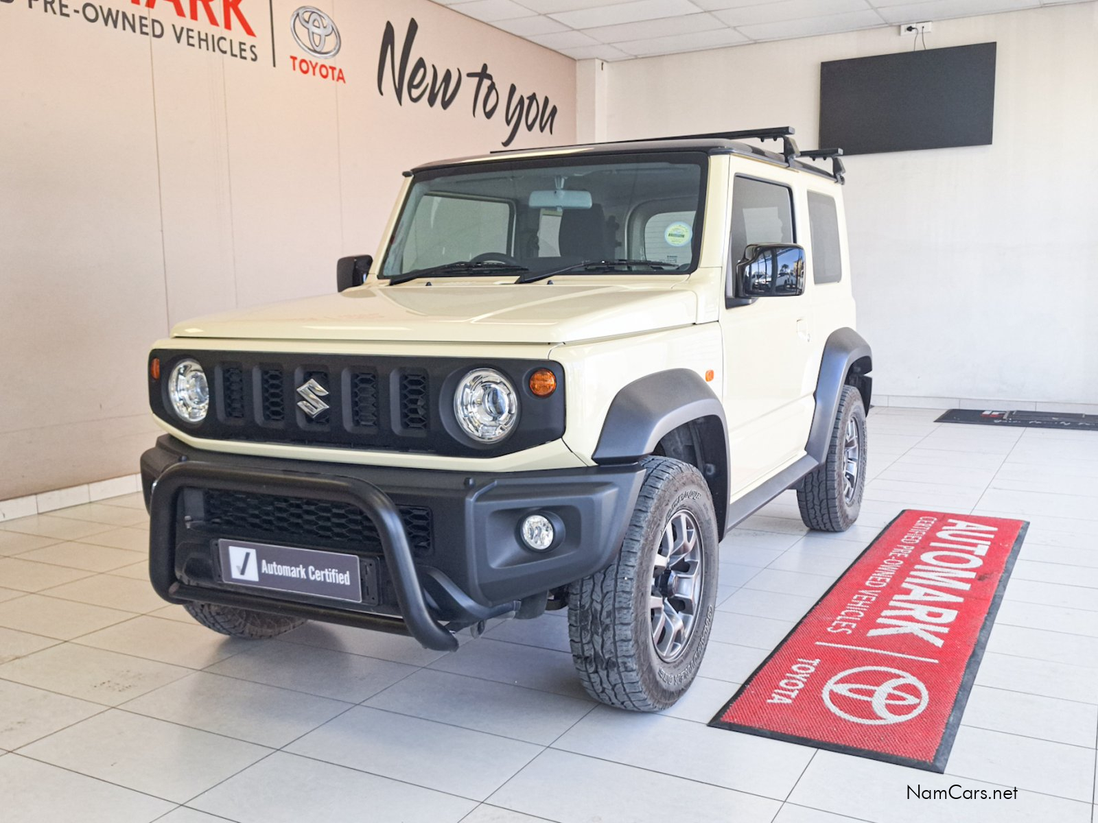 2022 Suzuki Jimny photo 1