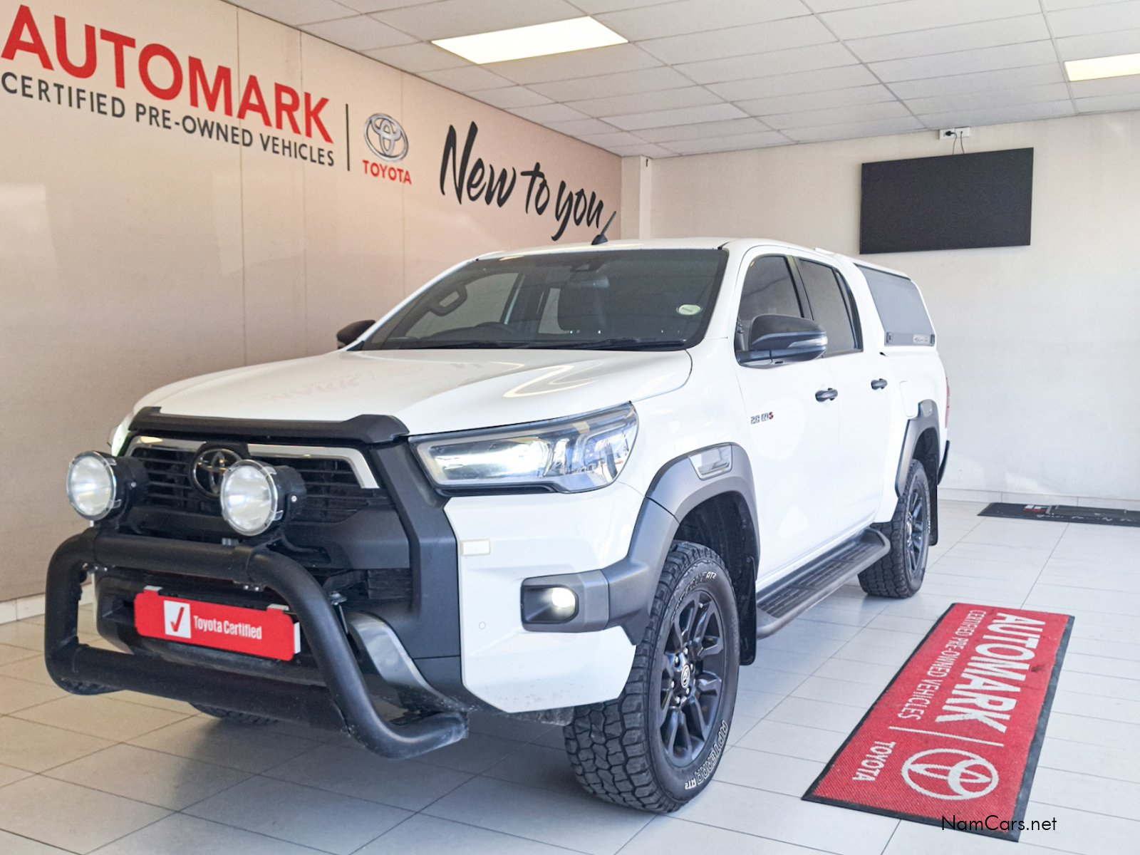 2024 Toyota Hilux photo 1