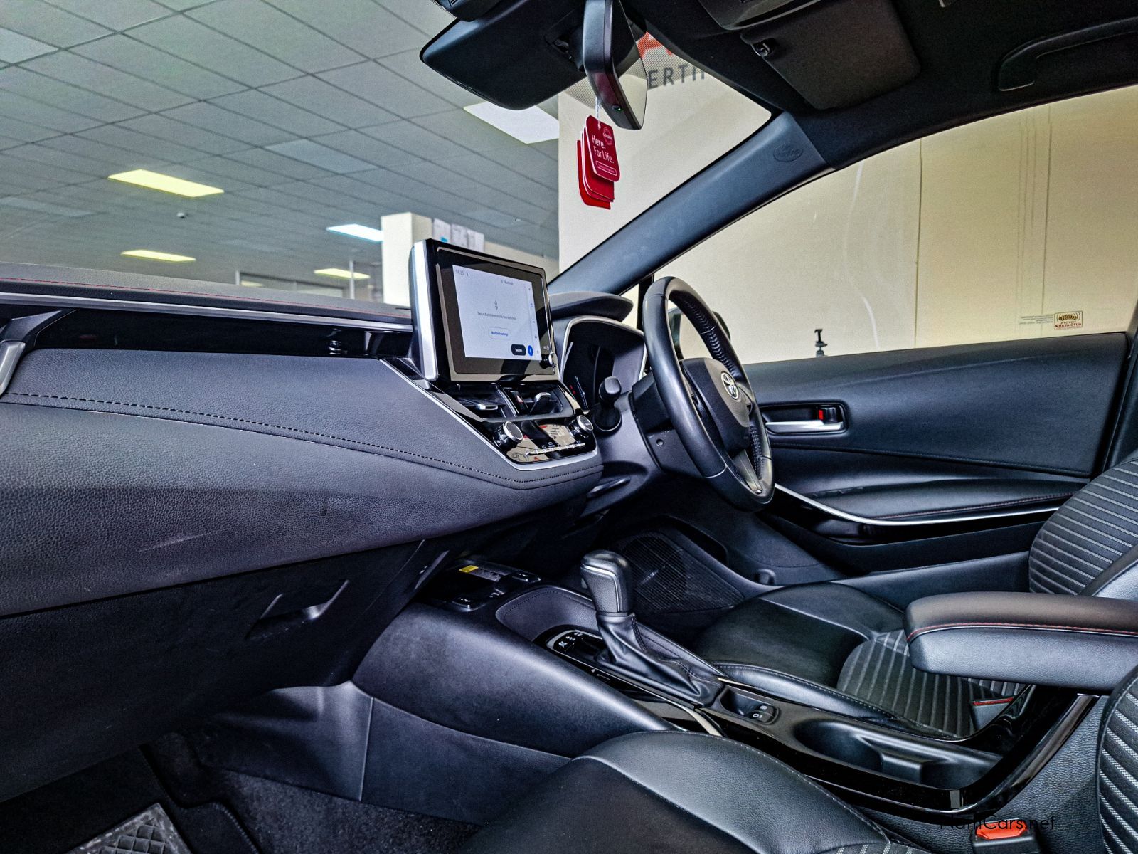 2024 Toyota Corolla photo 6