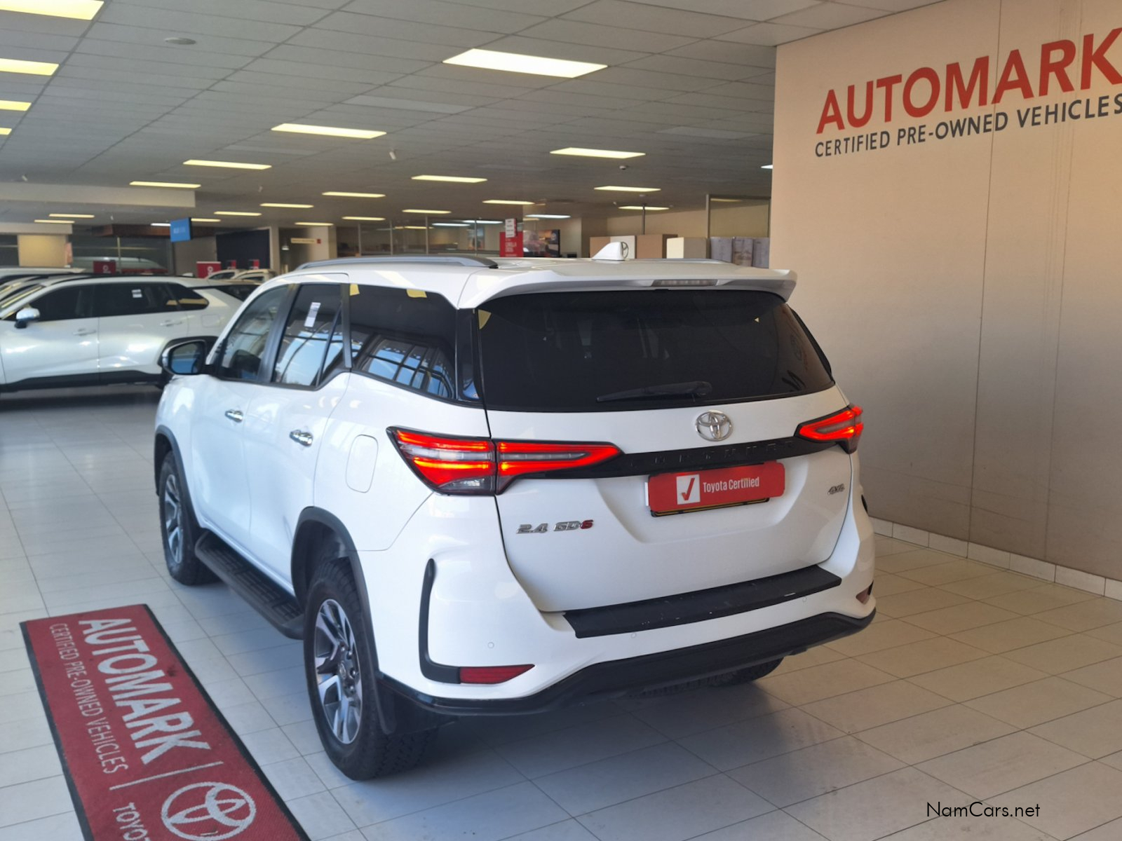 2025 Toyota Fortuner photo 4