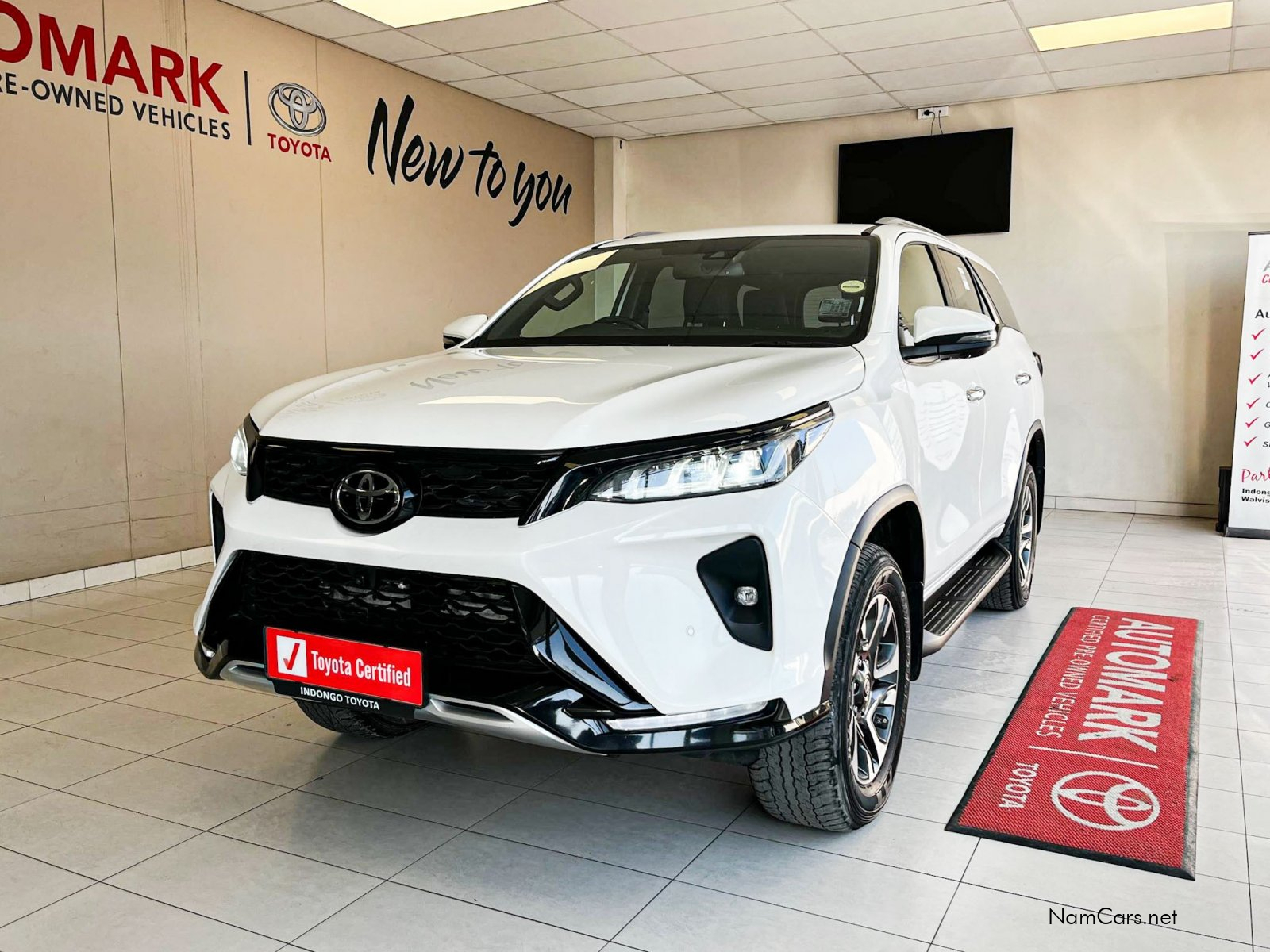 2023 Toyota Fortuner photo 1