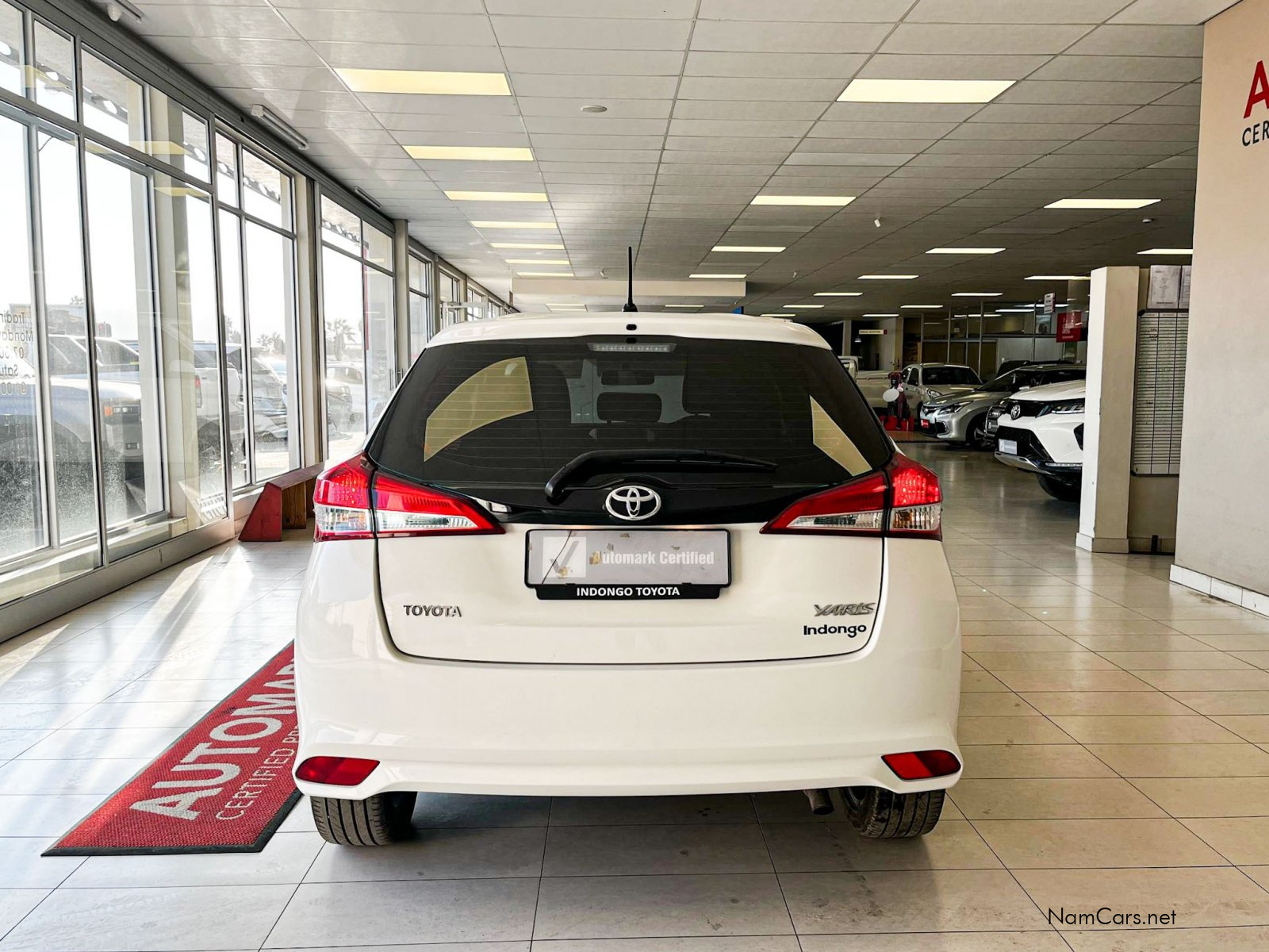 2018 Toyota Yaris photo 3