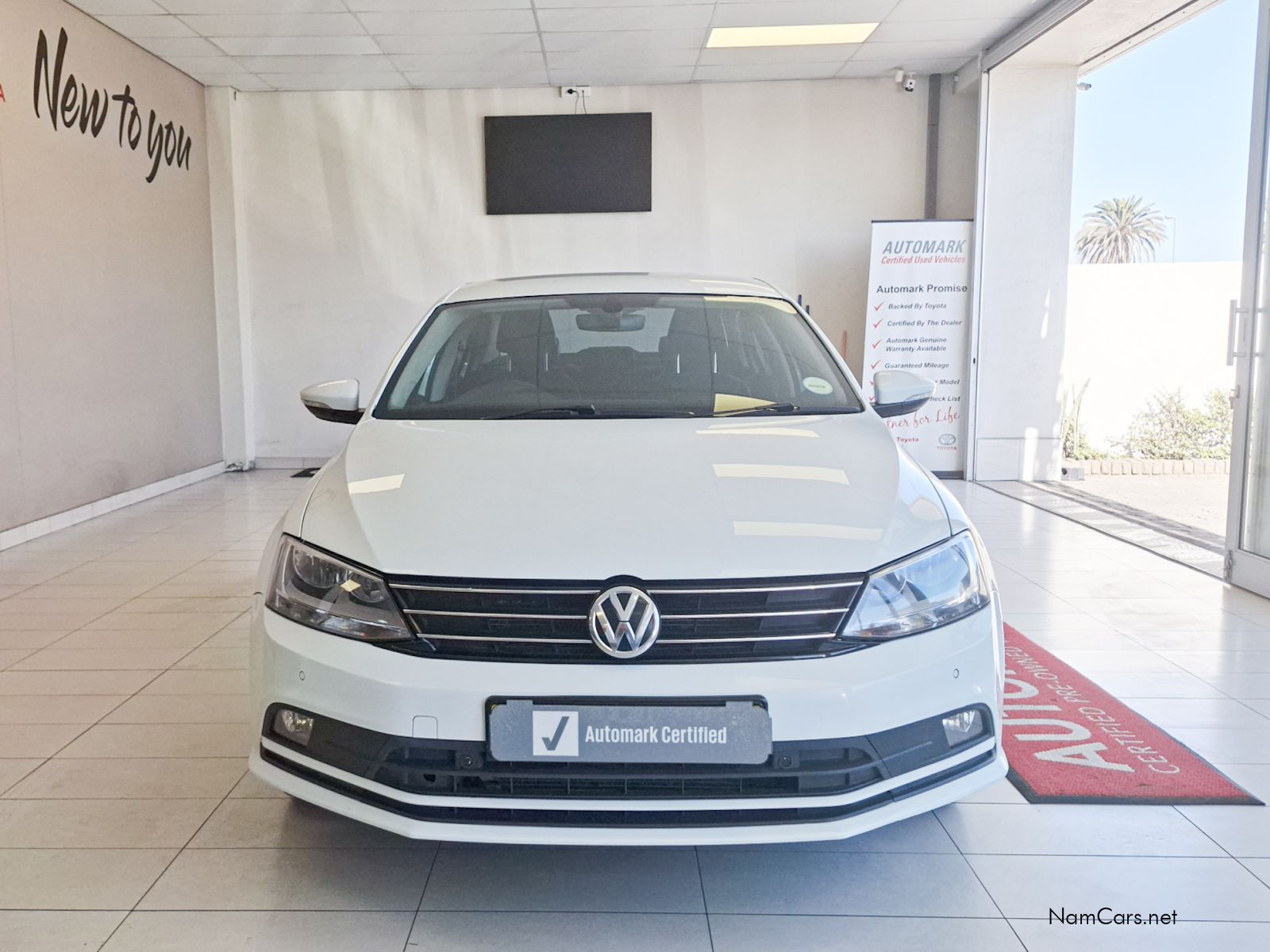 2018 Volkswagen Jetta photo 2