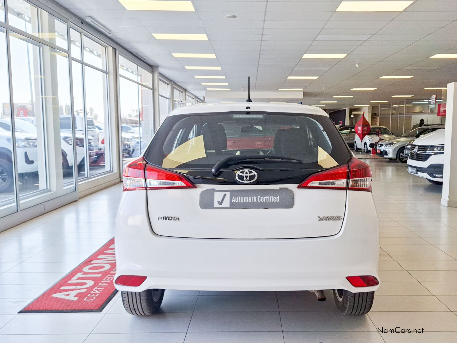 2018 Toyota Yaris photo 3