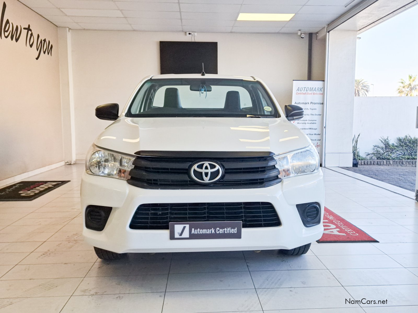 2022 Toyota Hilux photo 2