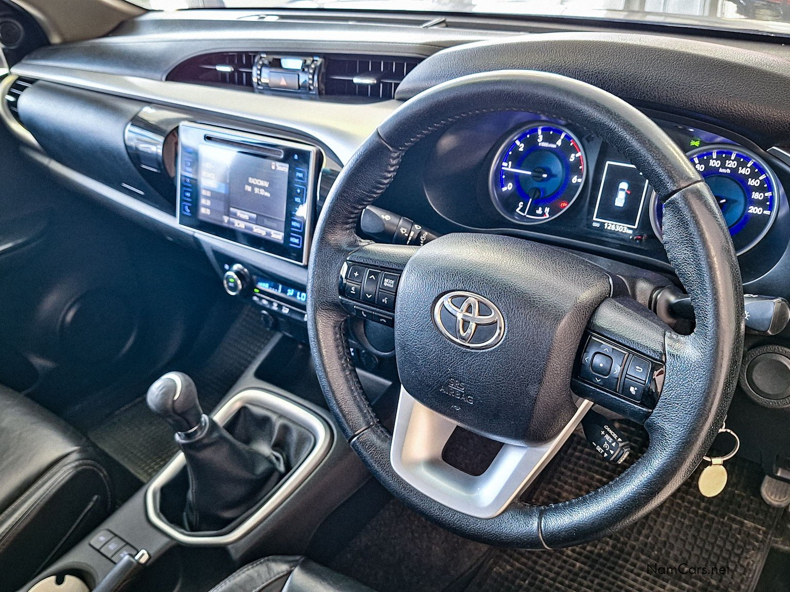 2017 Toyota Hilux photo 5