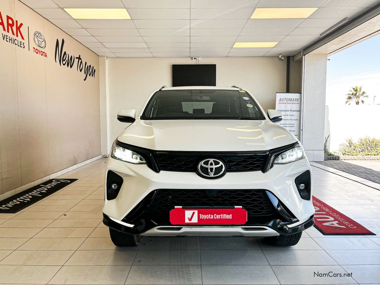 2023 Toyota Fortuner photo 2