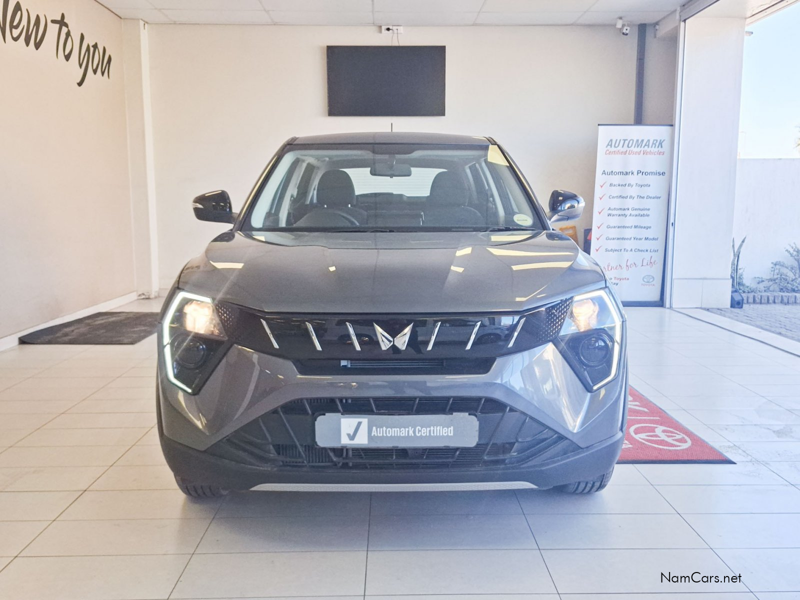 2026 Mahindra XUV300 photo 2