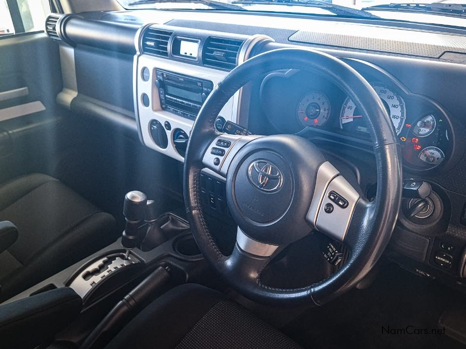 2019 Toyota FJ Cruiser photo 5