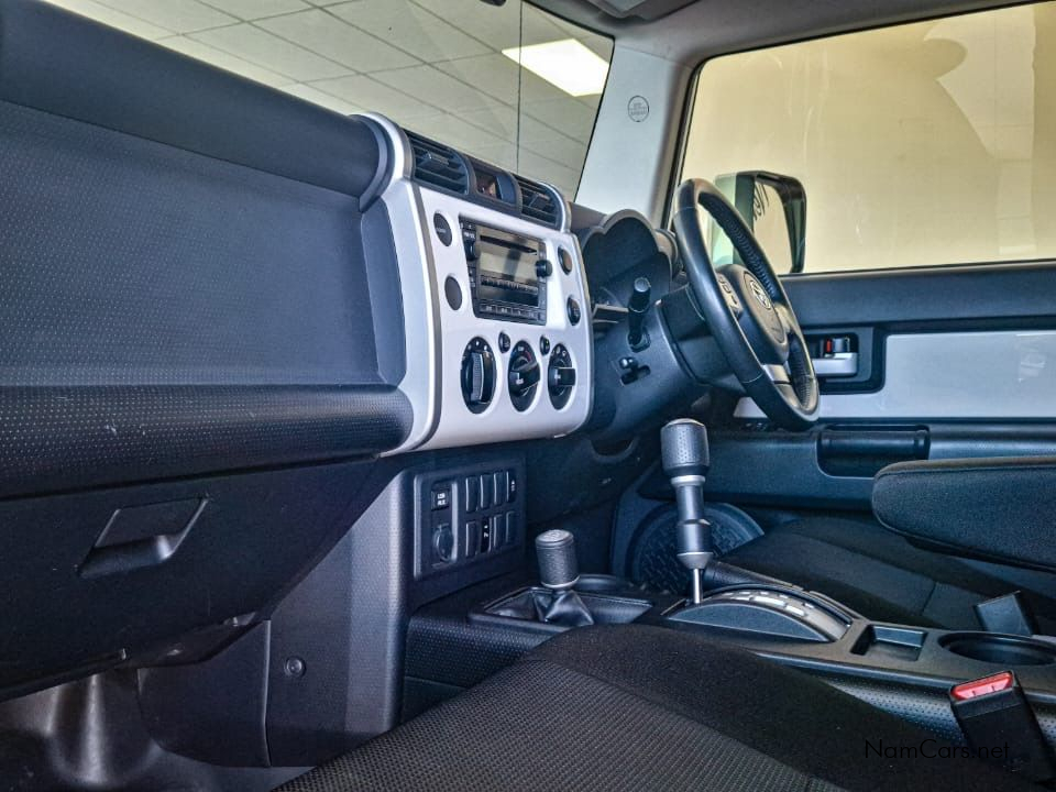 2019 Toyota FJ Cruiser photo 6