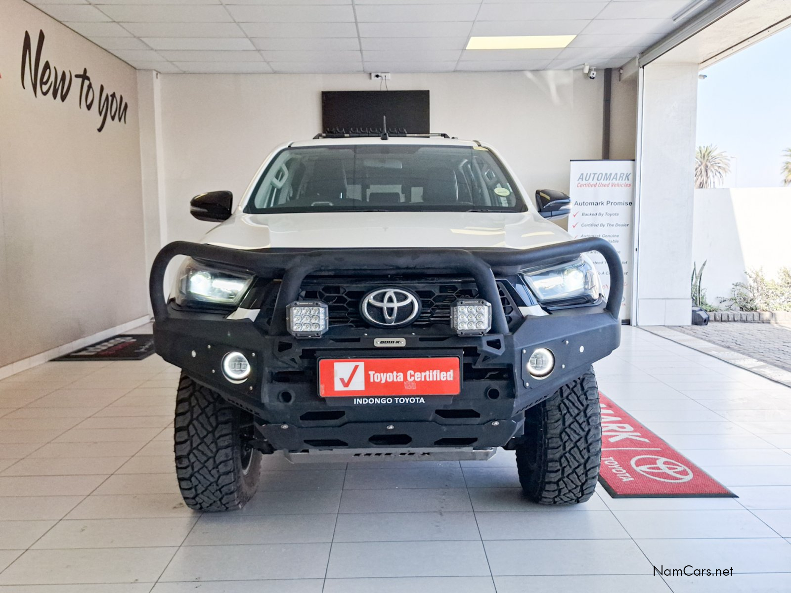 2025 Toyota Hilux photo 2