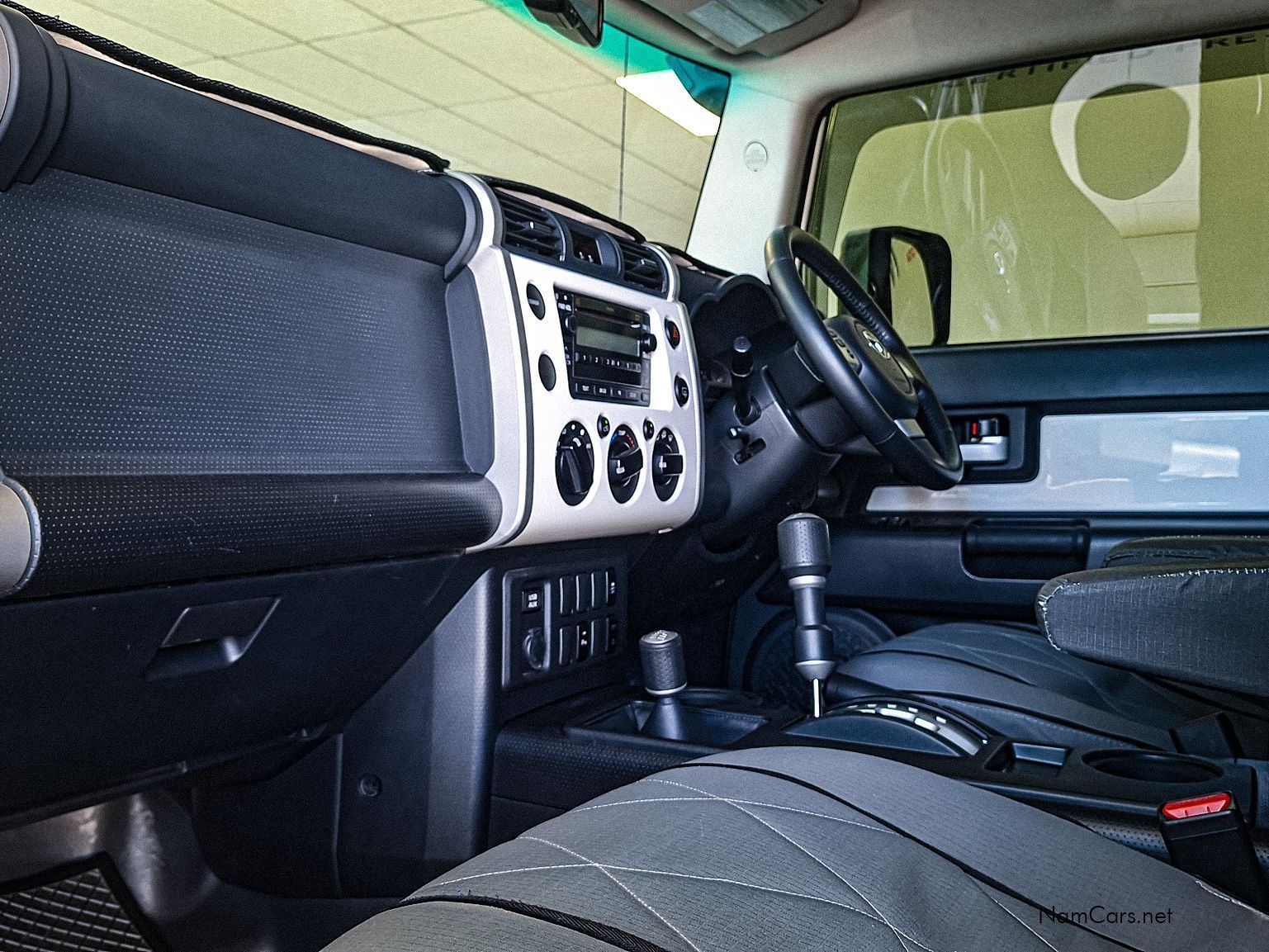 2021 Toyota FJ Cruiser photo 6