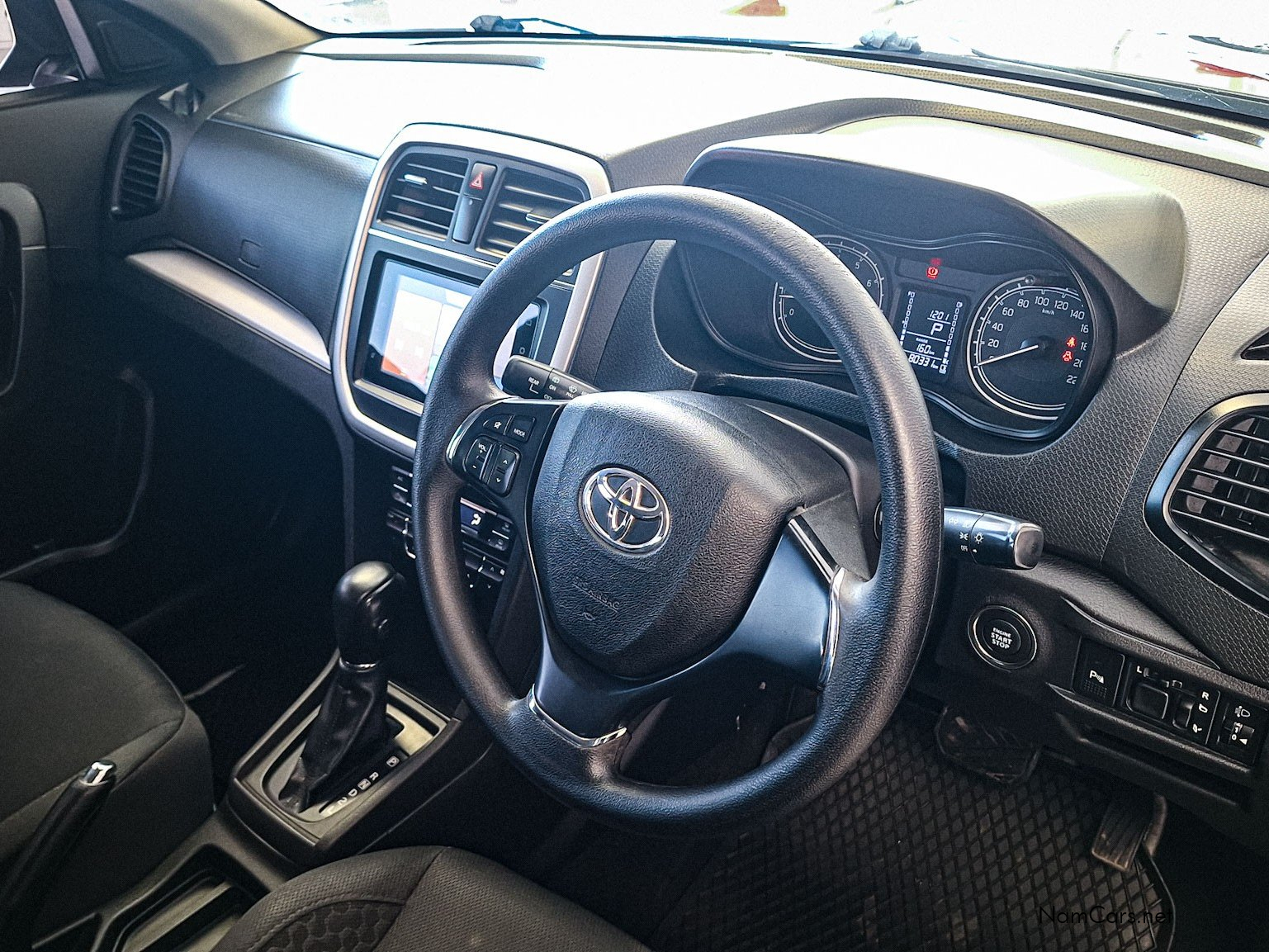 2022 Toyota Urban Cruiser photo 4