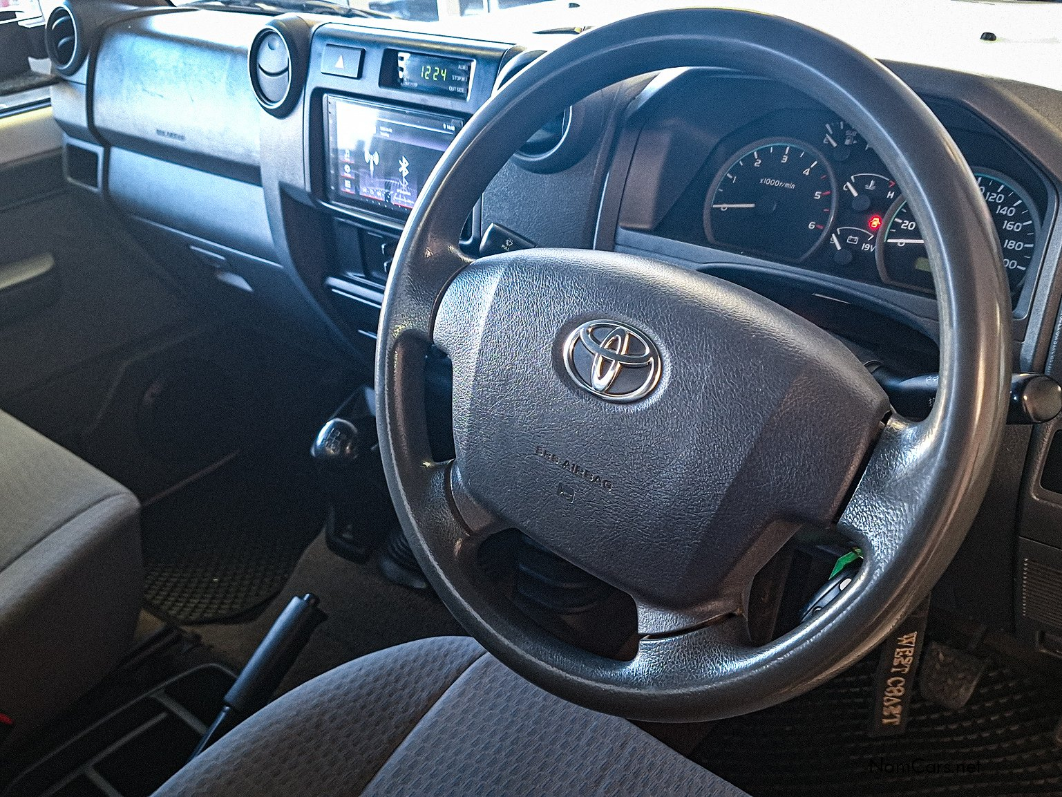 2018 Toyota Land Cruiser photo 5