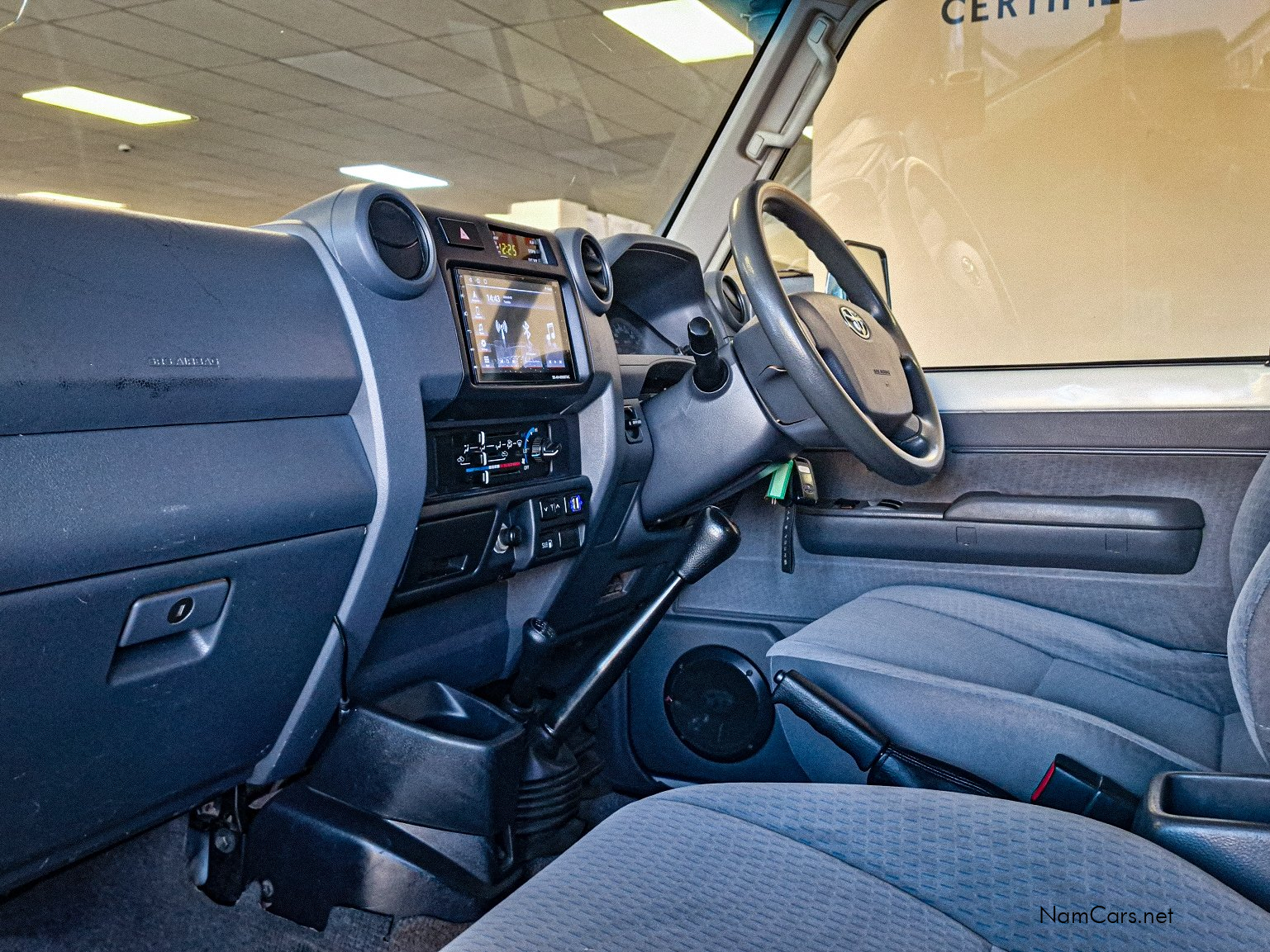 2018 Toyota Land Cruiser photo 6