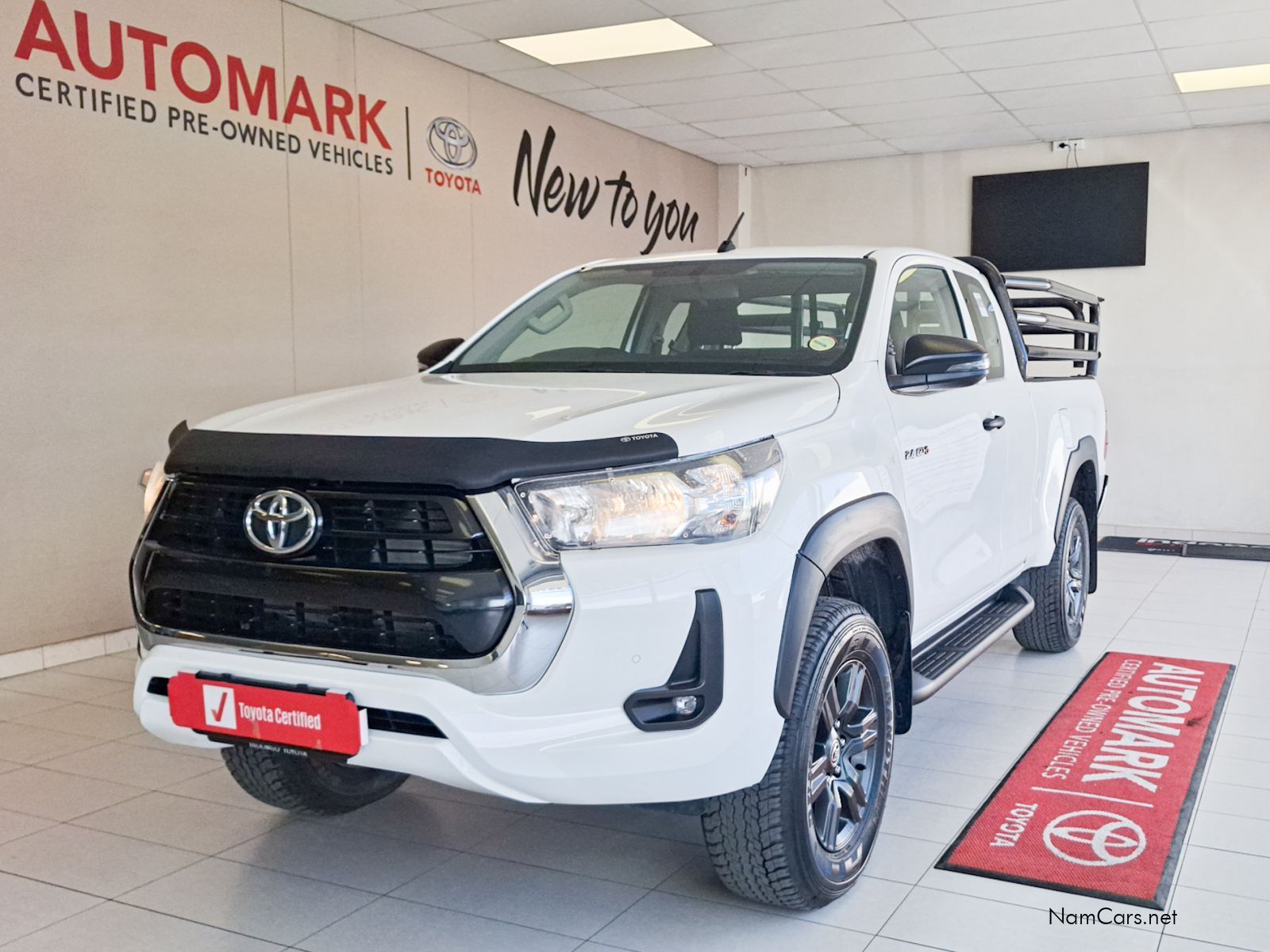 2024 Toyota Hilux photo 1