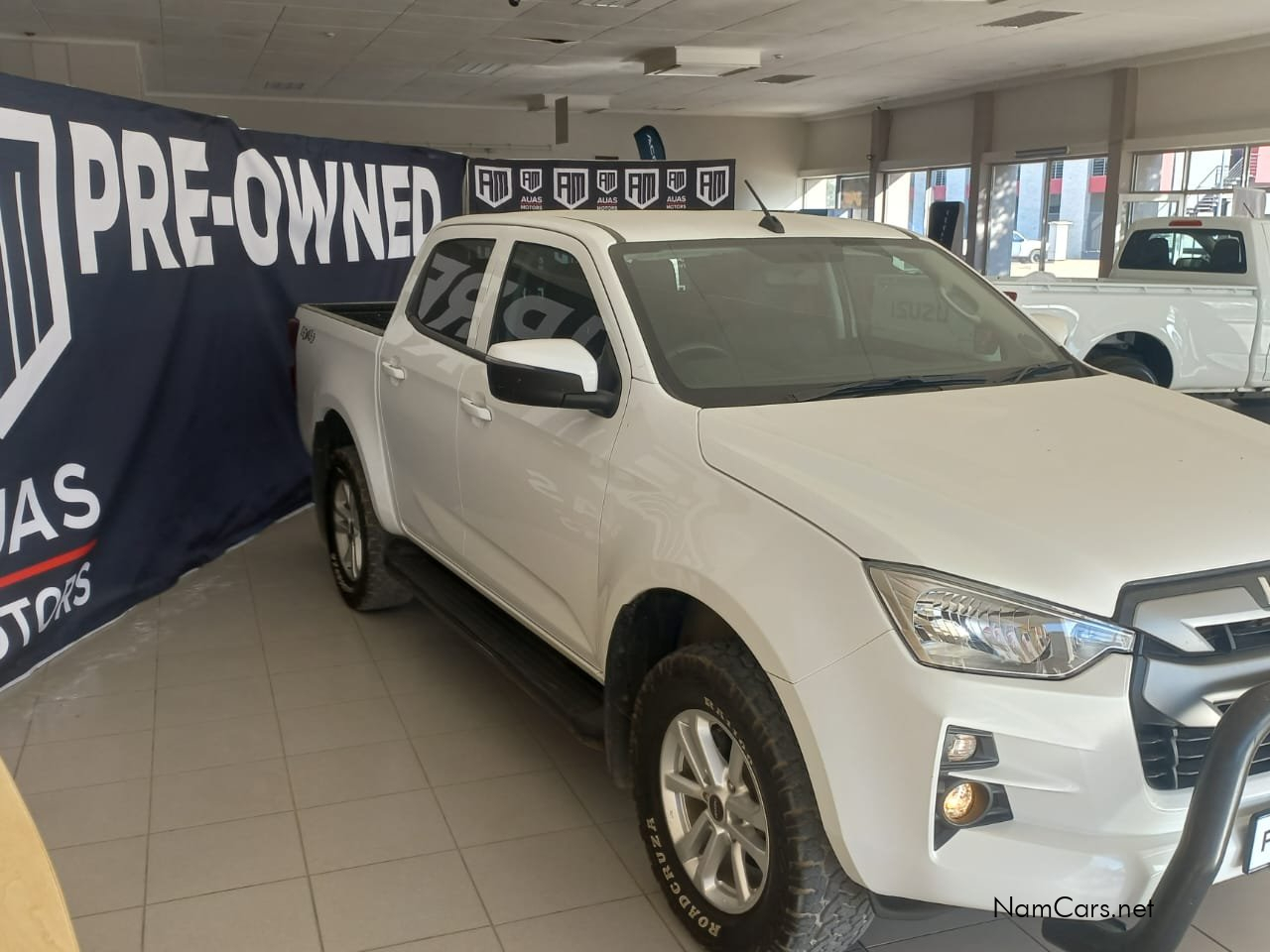 2024 Isuzu D-MAX photo 1