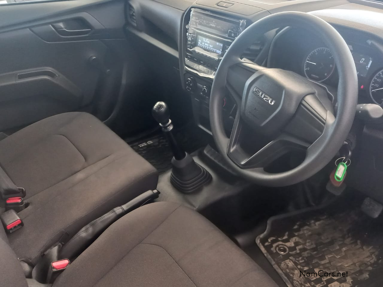 2026 Isuzu D-MAX photo 6