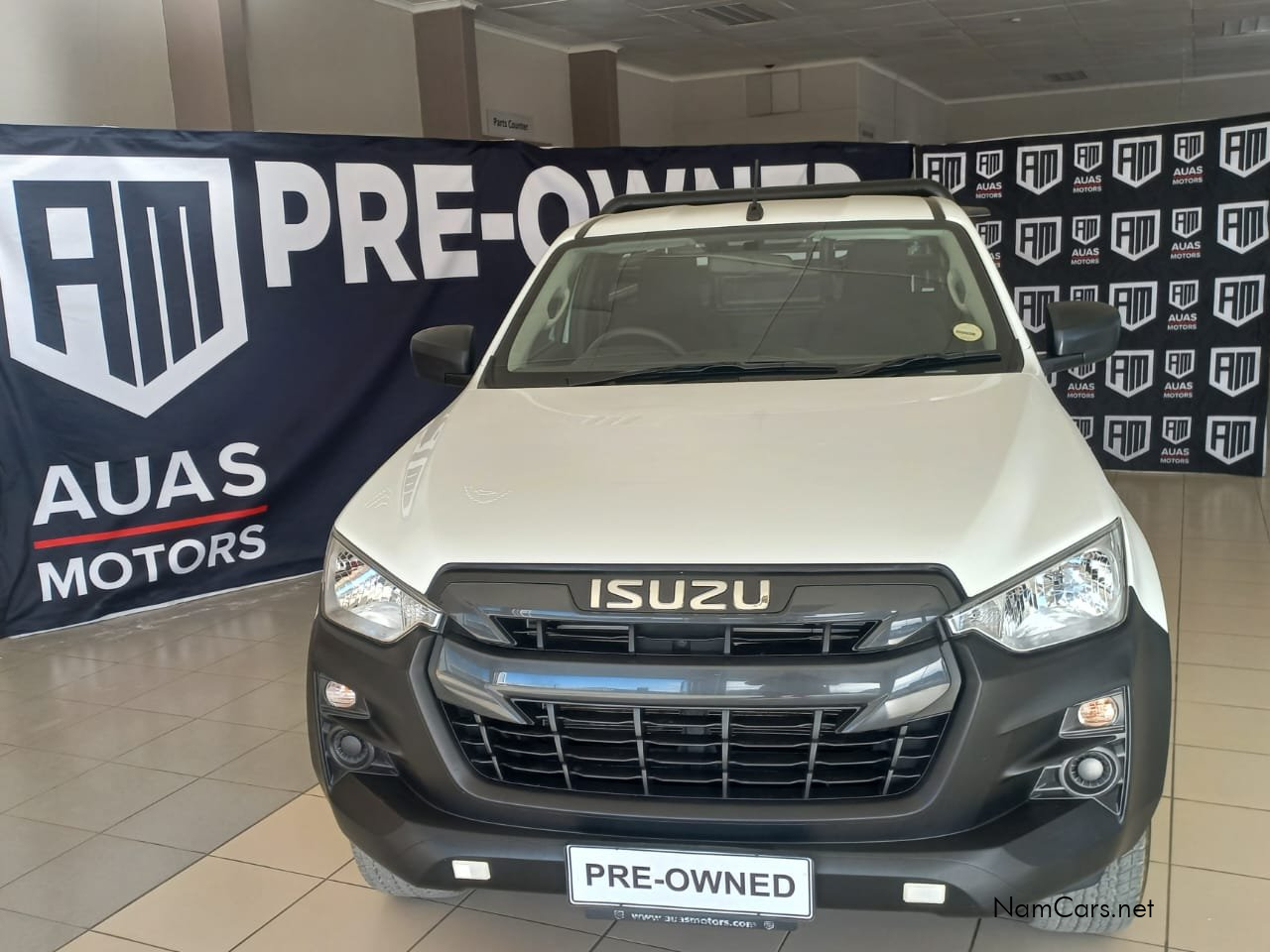 2025 Isuzu D-MAX photo 3