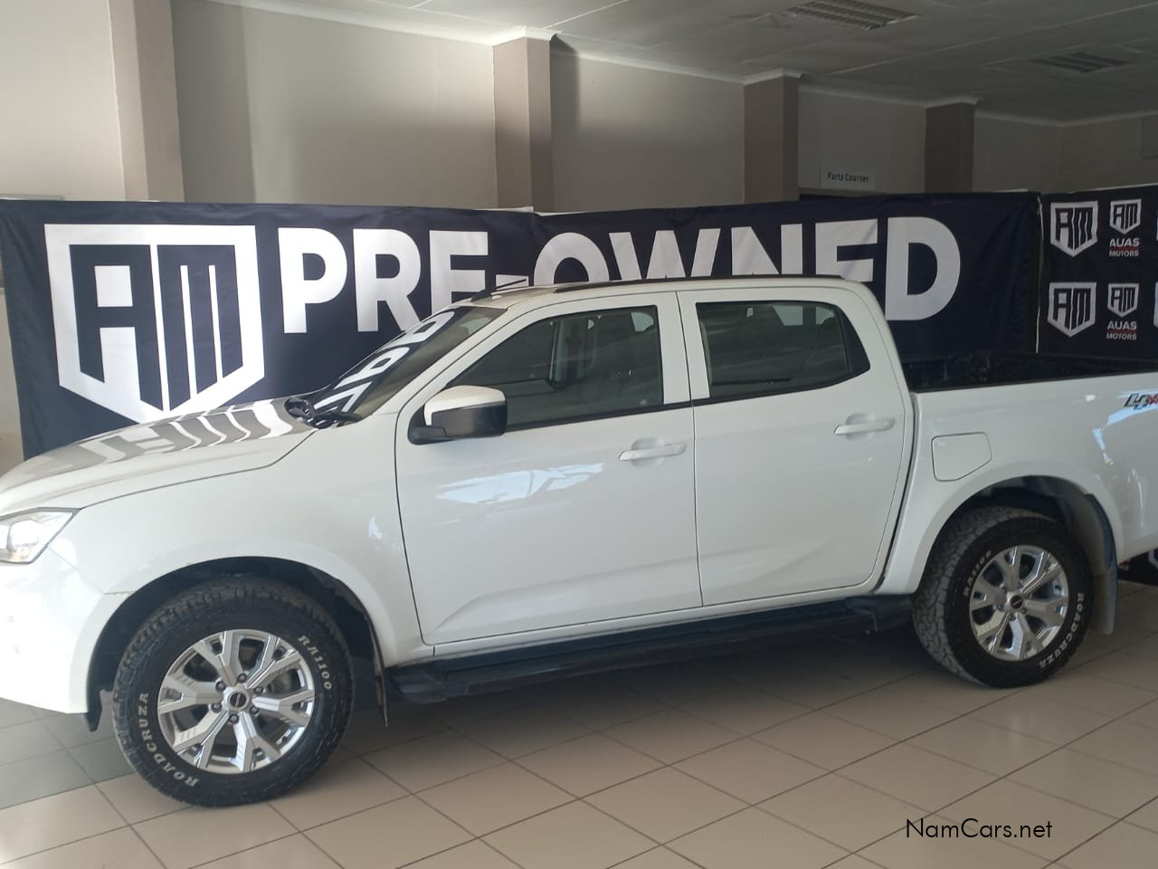 2023 Isuzu D-MAX photo 2