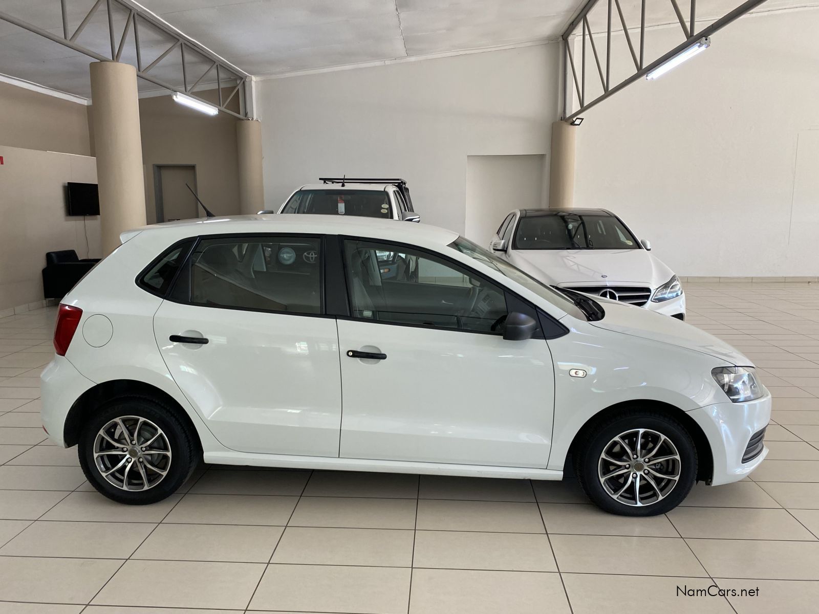 2017 Volkswagen Polo Vivo photo 2