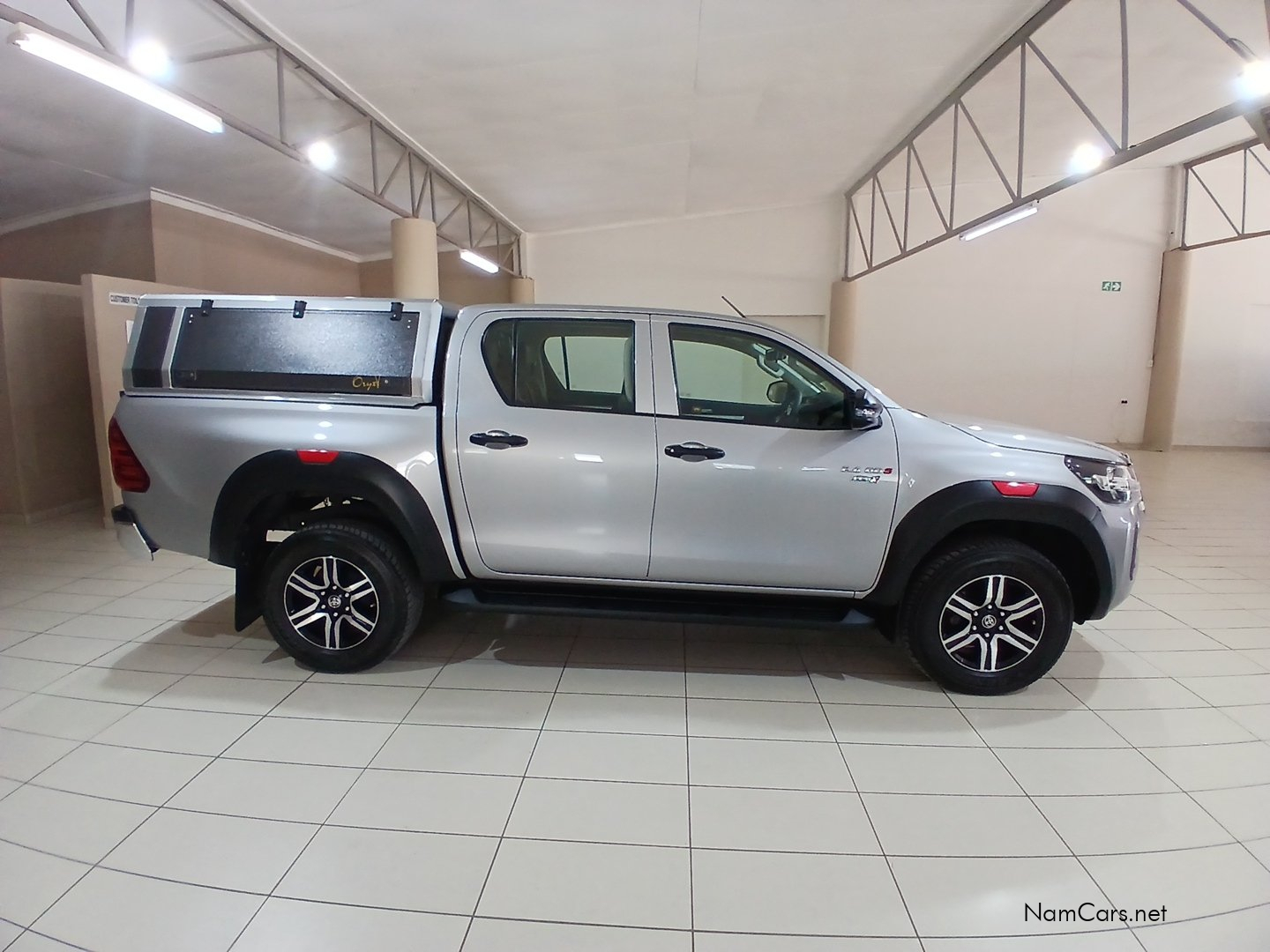 2024 Toyota Hilux photo 2