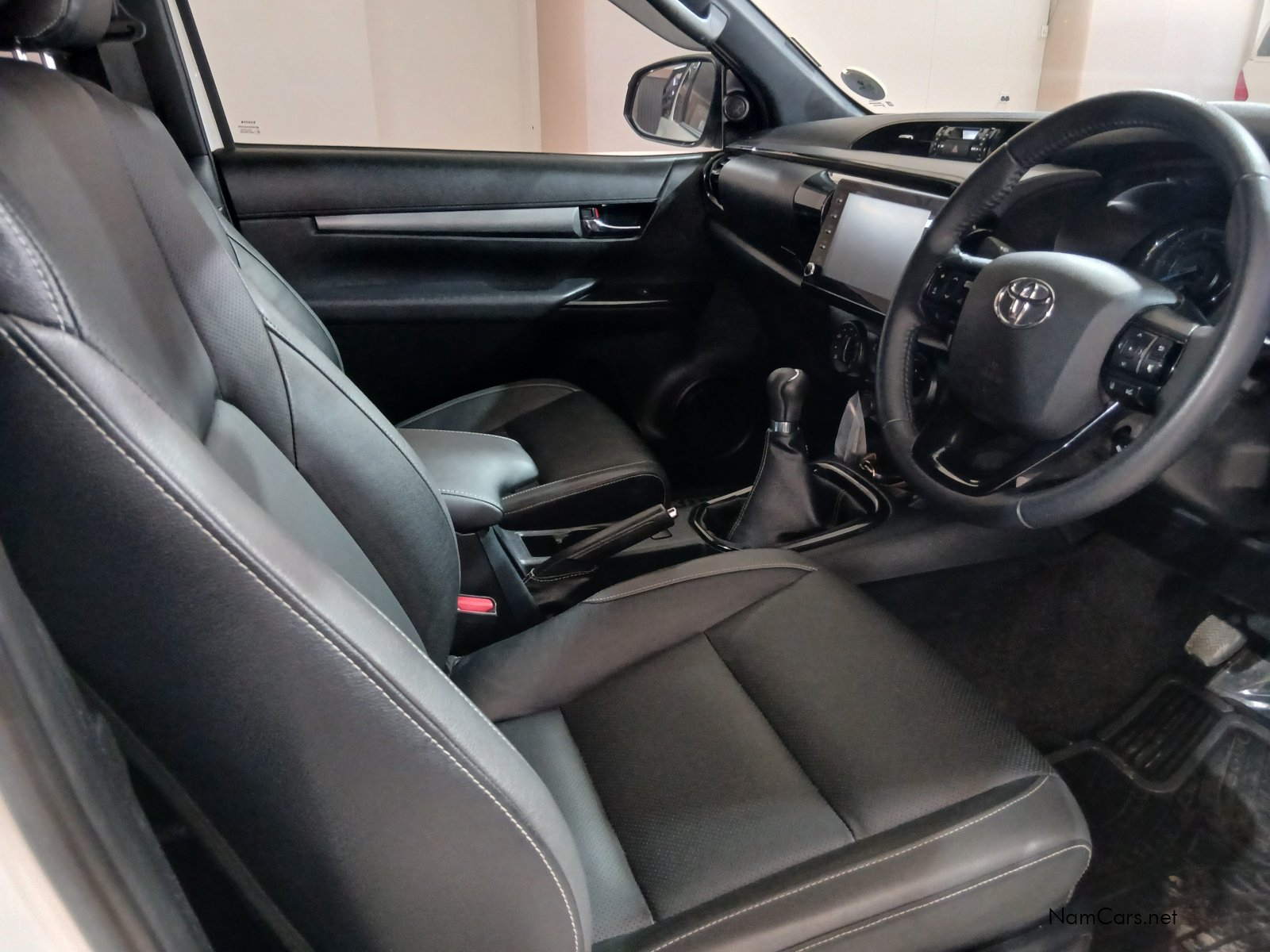 2023 Toyota Hilux photo 5