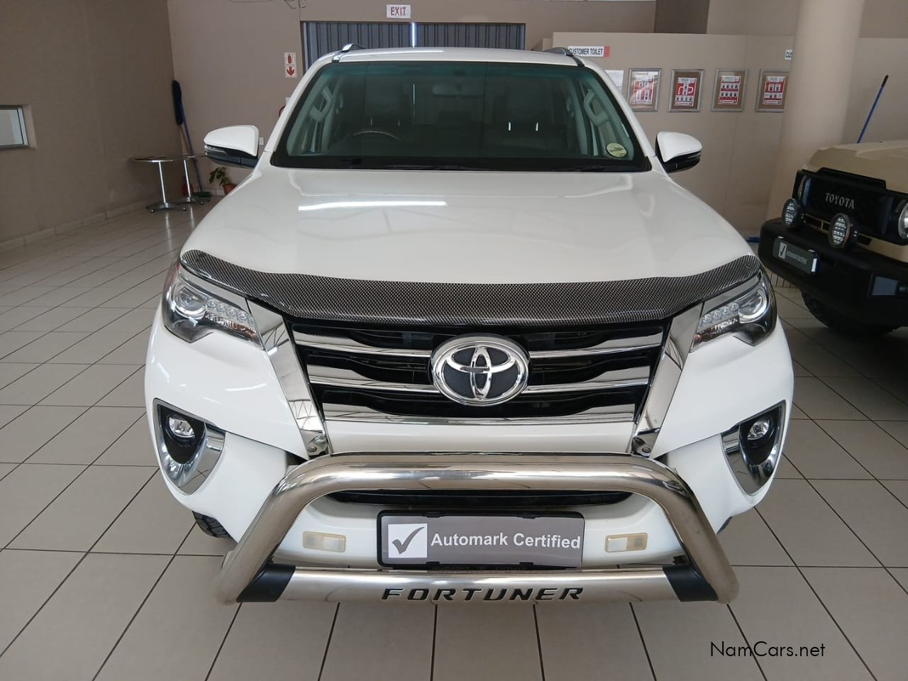 2018 Toyota Fortuner photo 3