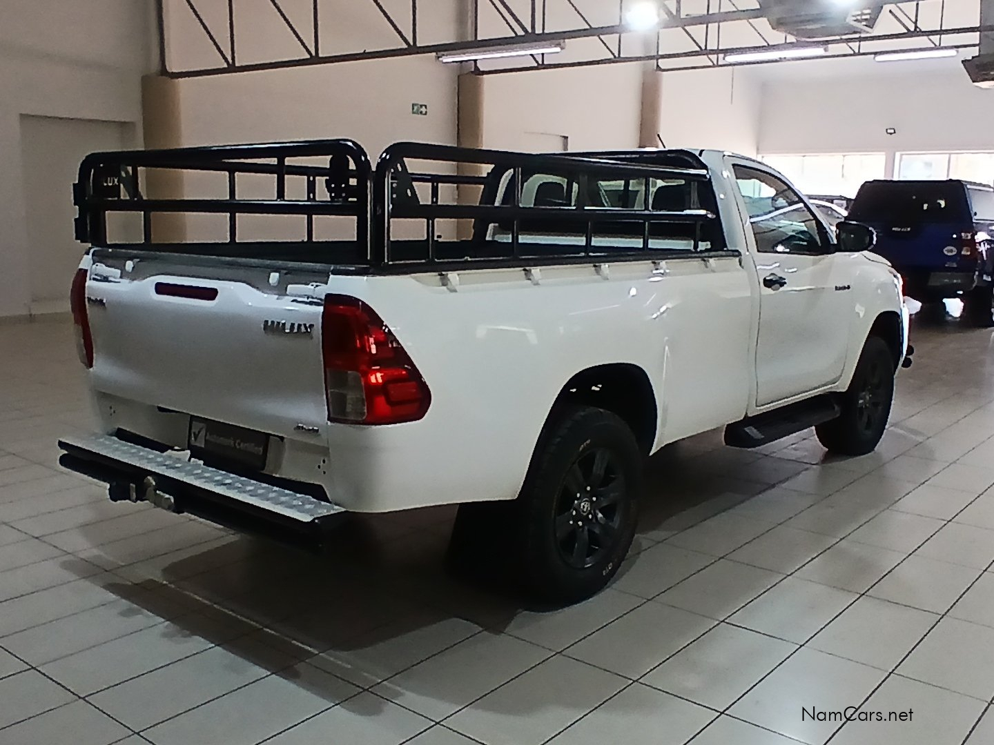 2024 Toyota Hilux photo 2