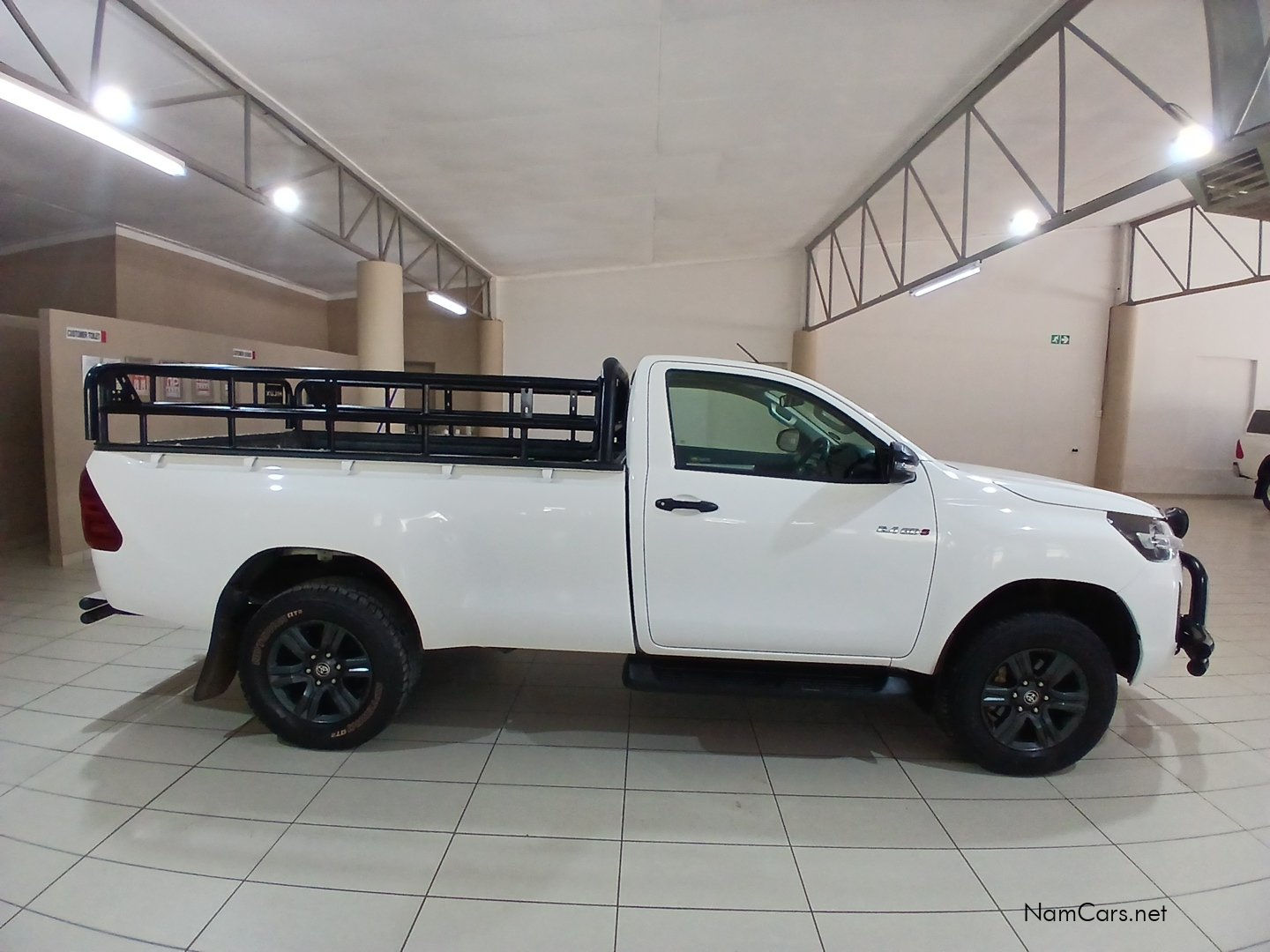 2024 Toyota Hilux photo 3