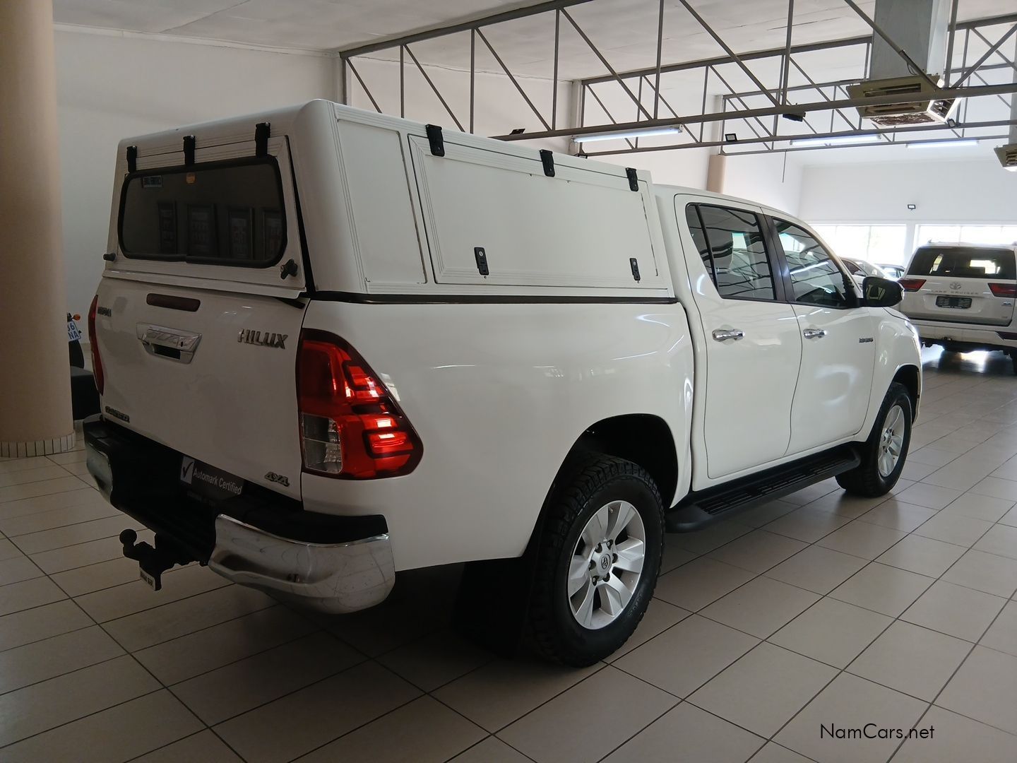 2016 Toyota Hilux photo 2