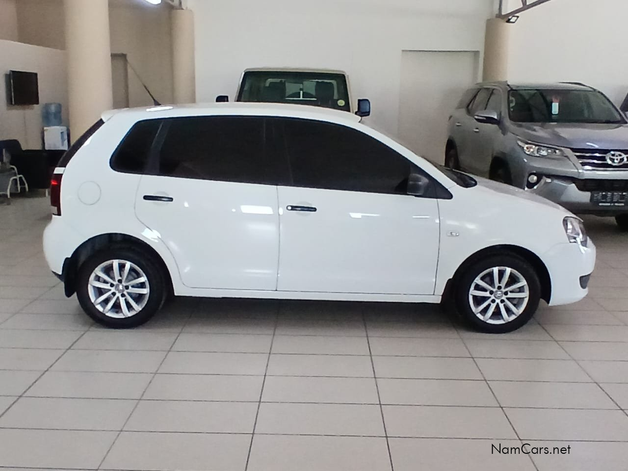 2017 Volkswagen Polo Vivo photo 2