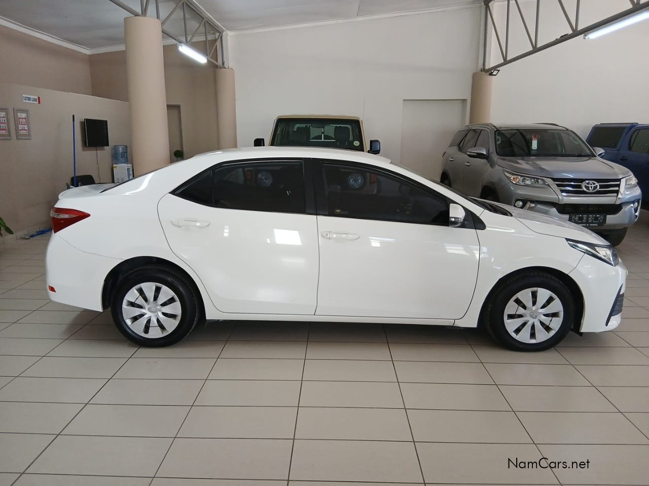 2020 Toyota Corolla photo 2