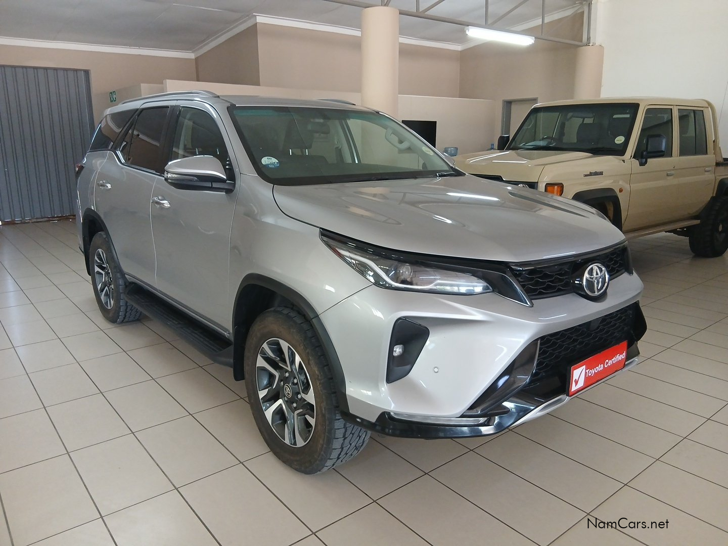 2025 Toyota Fortuner photo 1