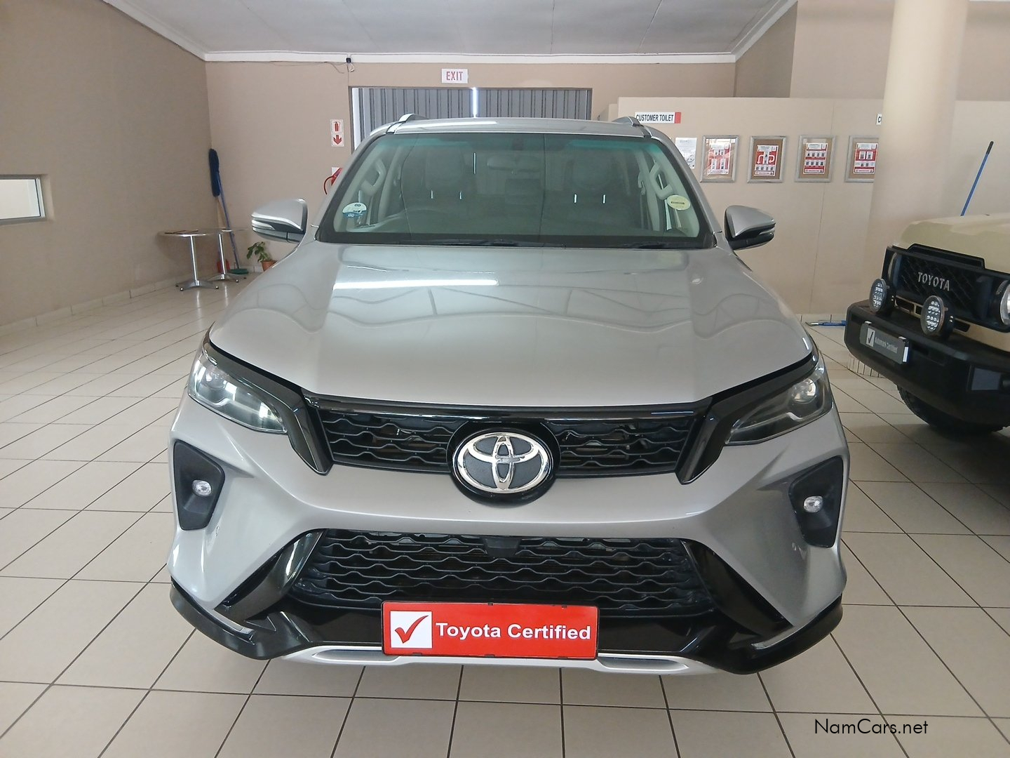 2025 Toyota Fortuner photo 3