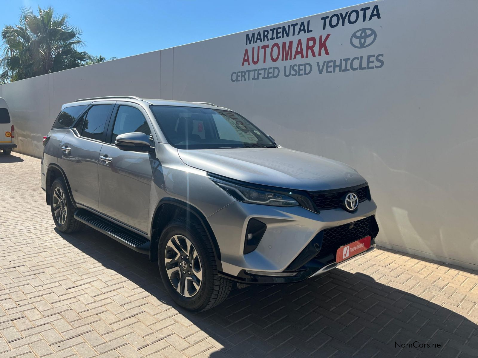 2024 Toyota Fortuner photo 1