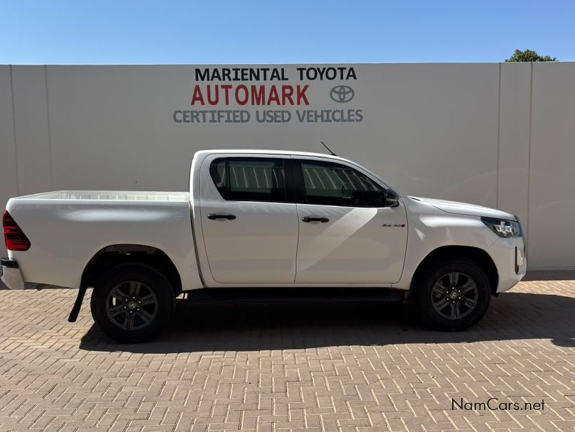 2022 Toyota Hilux photo 3