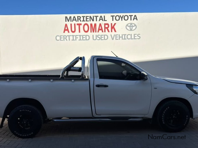 2019 Toyota Hilux photo 3