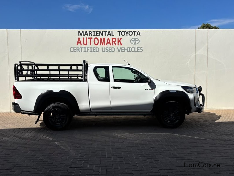 2023 Toyota Hilux photo 3