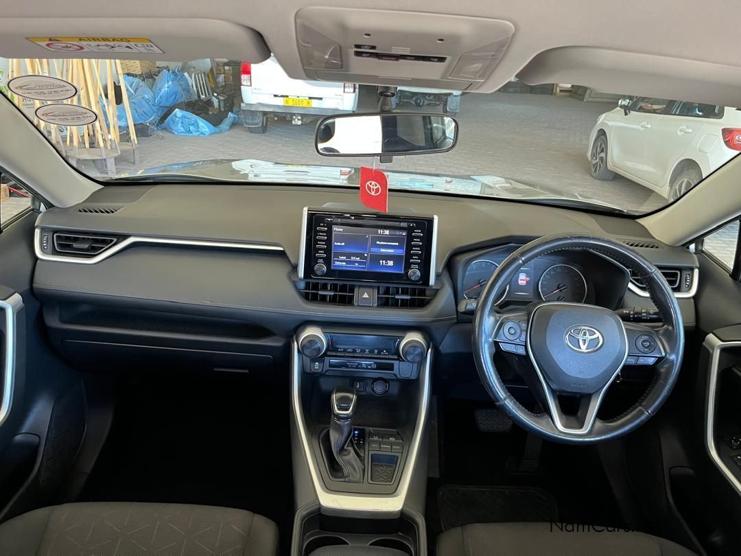 2020 Toyota Rav4 photo 10