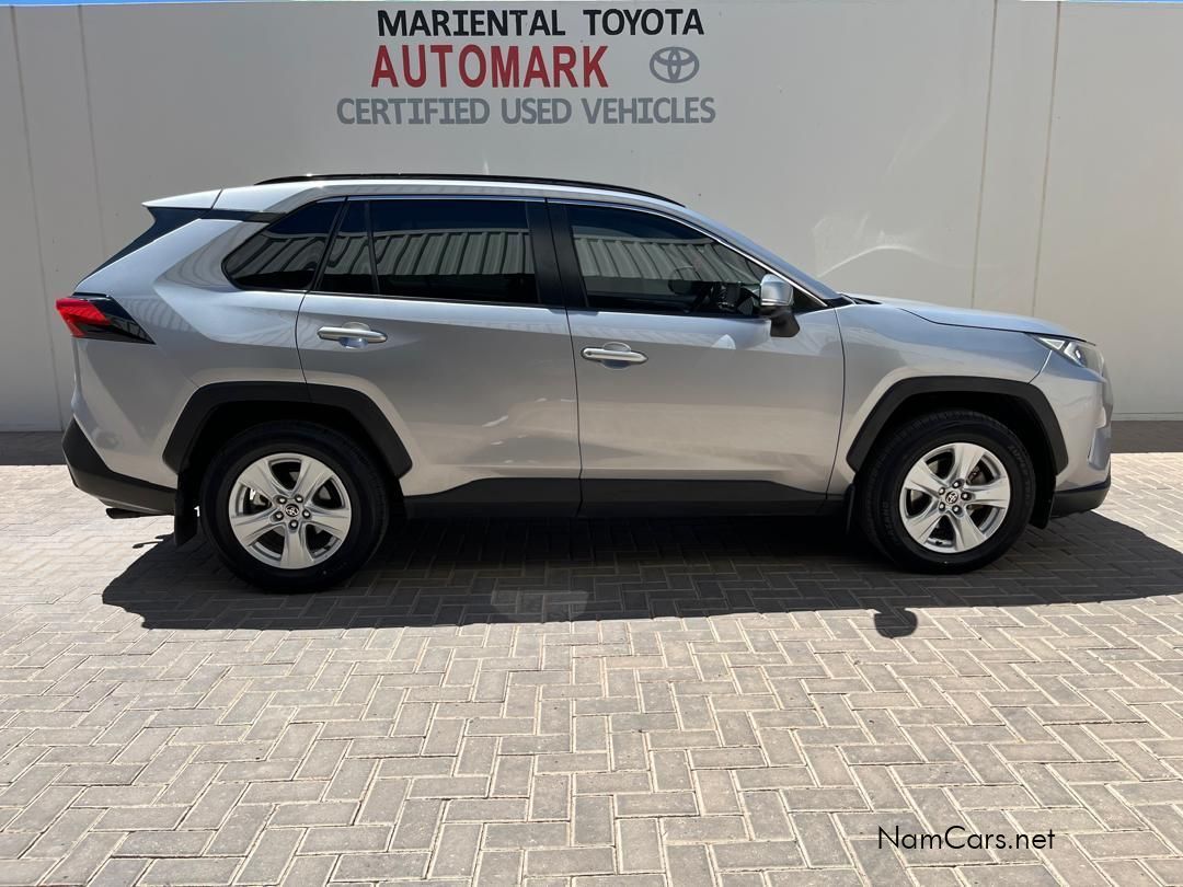 2020 Toyota Rav4 photo 2