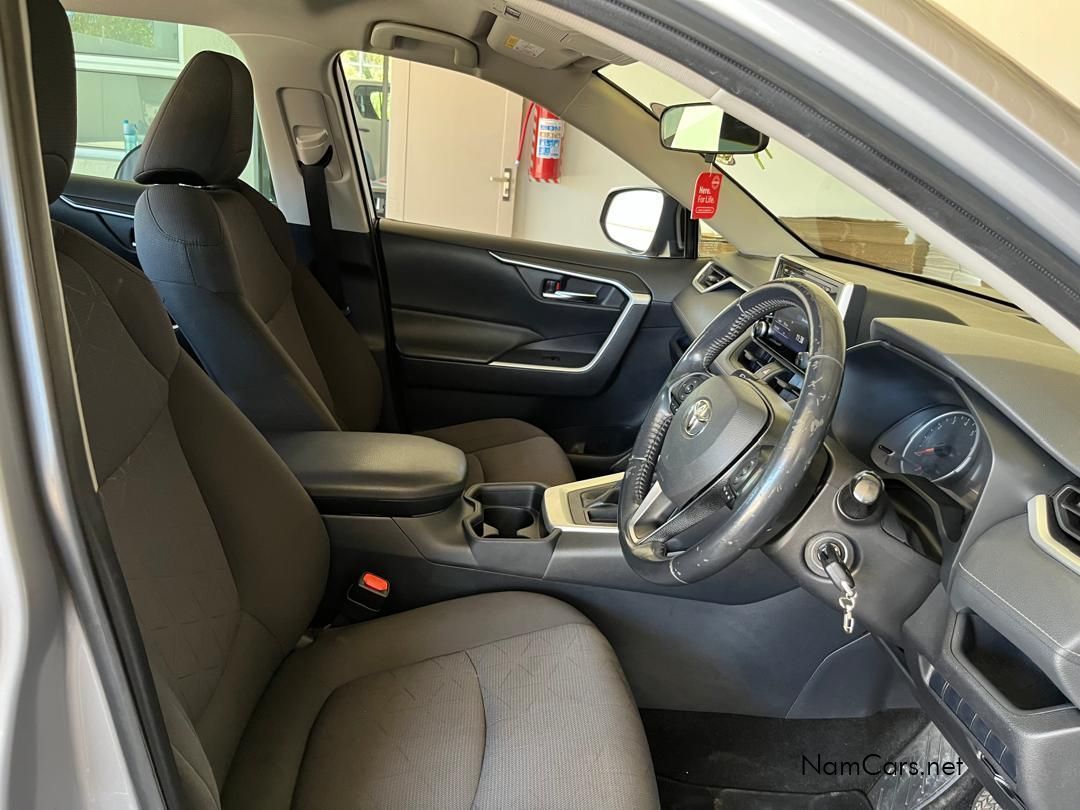 2020 Toyota Rav4 photo 8