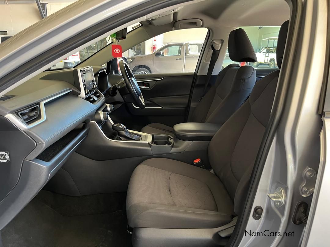 2020 Toyota Rav4 photo 9
