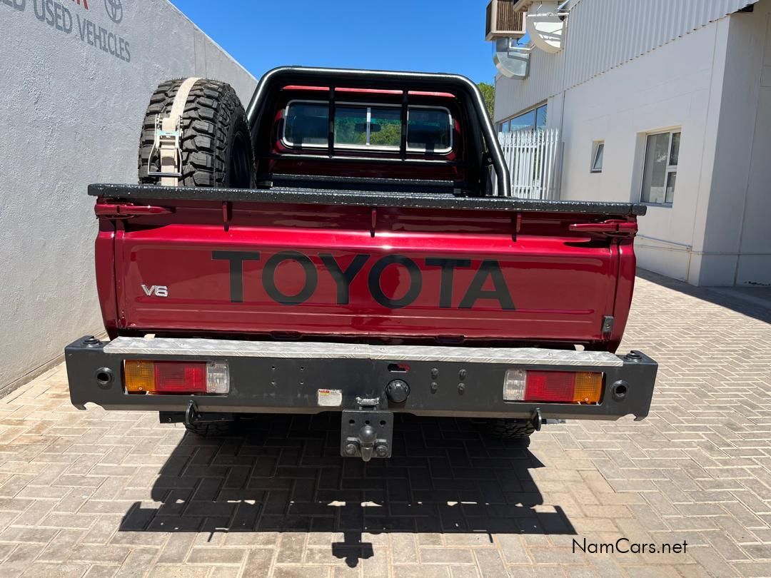 2016 Toyota Land Cruiser photo 4